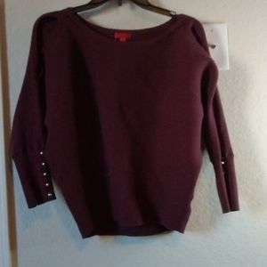 Size medium maroon sweater Jennifer lopez